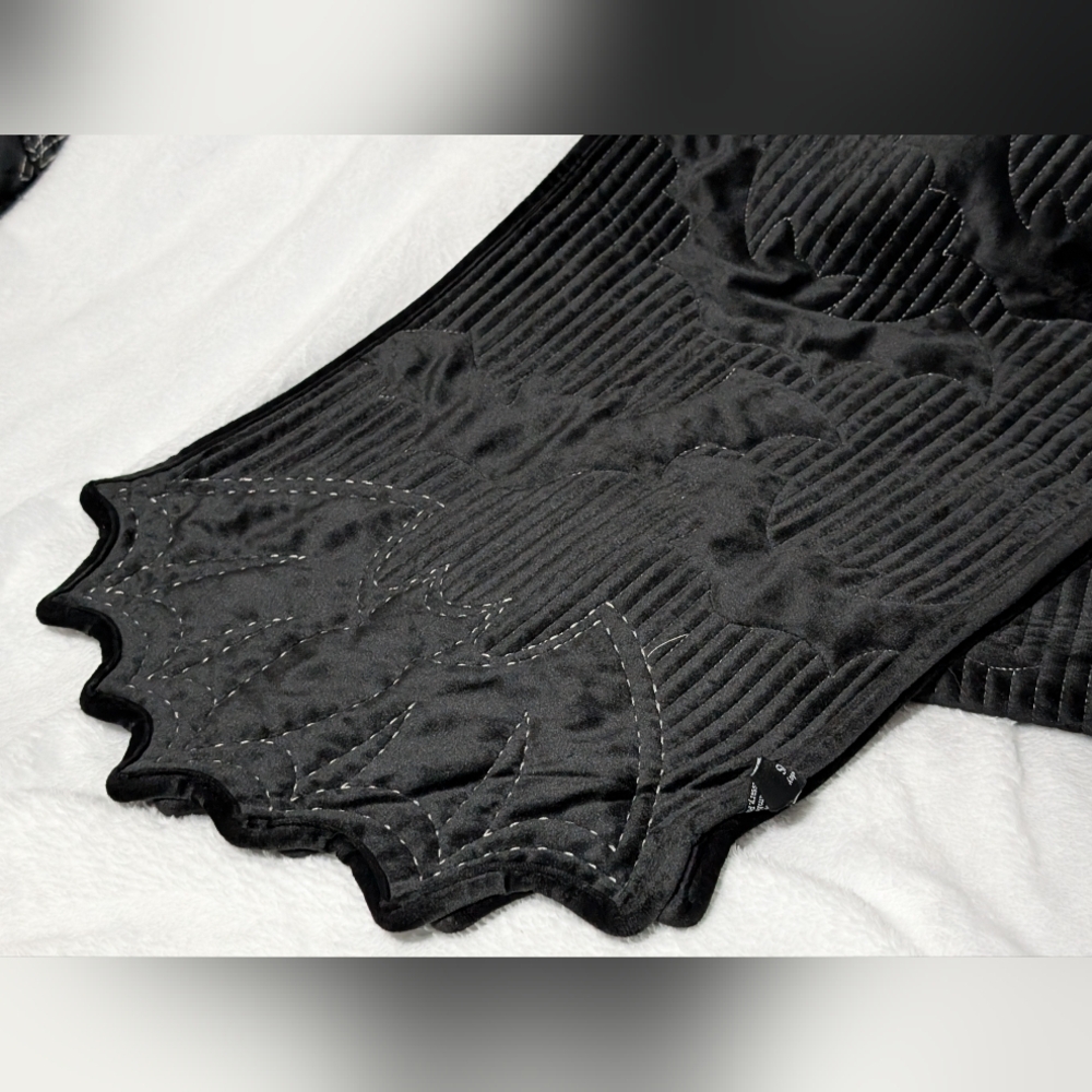Cynthia Rowley Curious Bat Halloween Table Runner - Picture 2 of 11